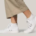 Cara Membersihkan Sepatu Putih yang Mulai Menguning