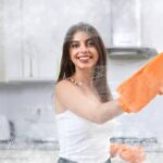 Cara Membersihkan Kaca Jendela yang Benar